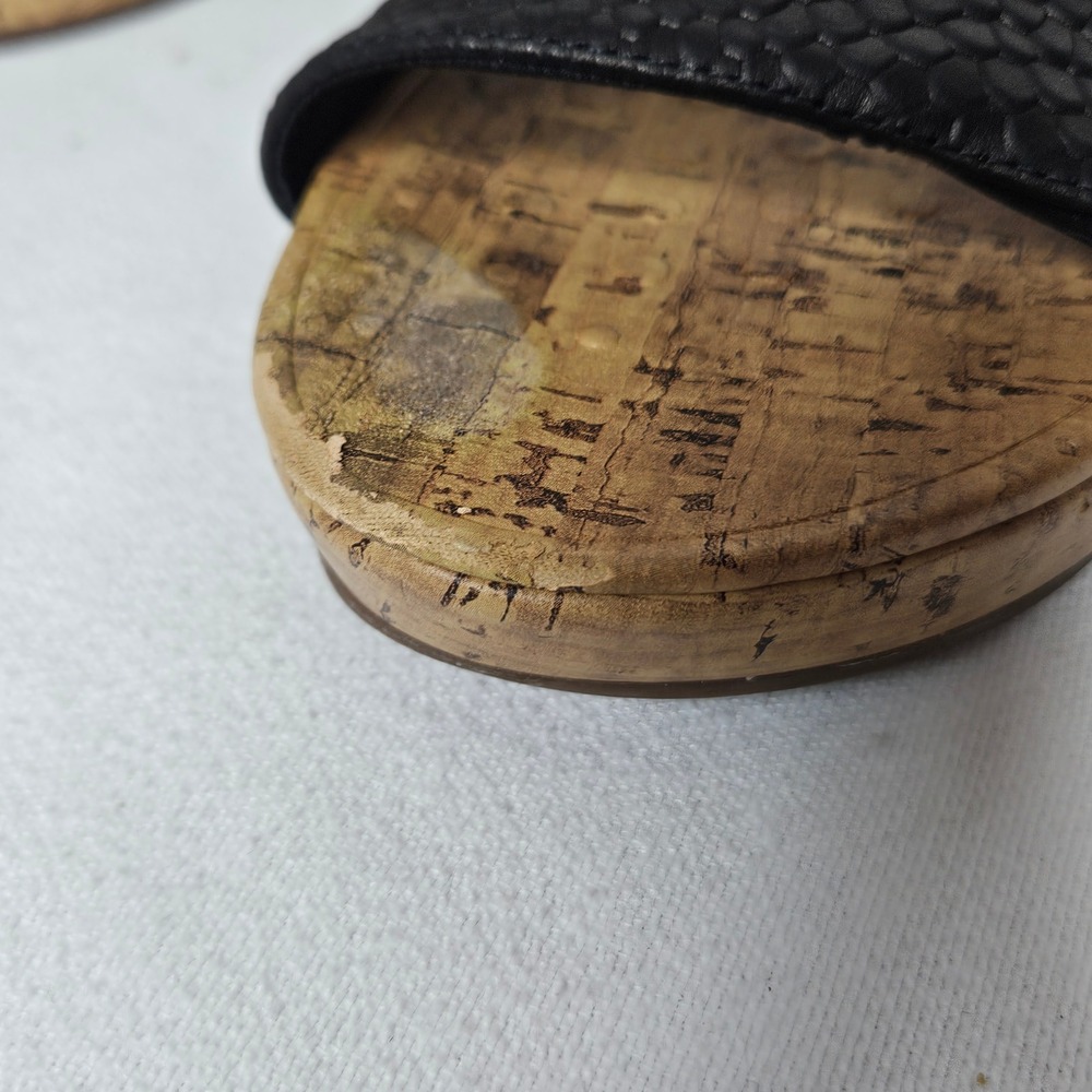 Vionic Atlantic Pepper Black Snakeskin Cork Wedge Sandals Size 9 Adjustable - Picture 2 of 8